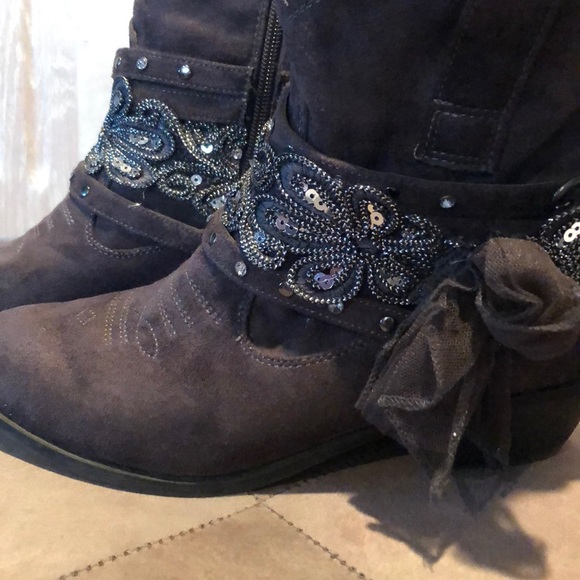 Women’s ankle embellished ankle boots - Picture 4 of 8